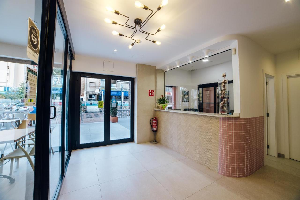 Apartamentos Palm Court Benidorm Kültér fotó