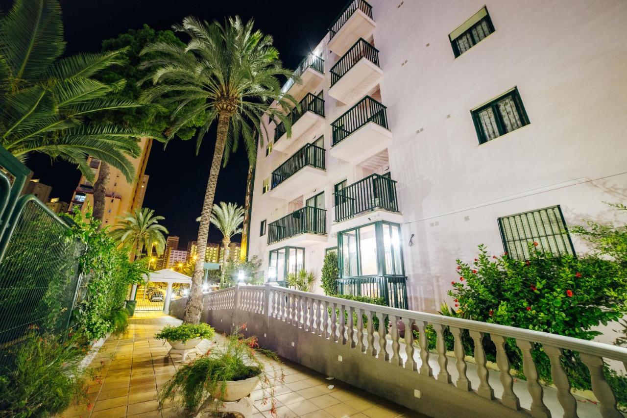 Apartamentos Palm Court Benidorm Kültér fotó